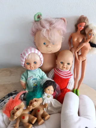 Lote muñecas antiguas Famosa Mattel trolls nenuco
