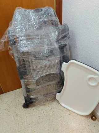 Trona de bebé con bandeja