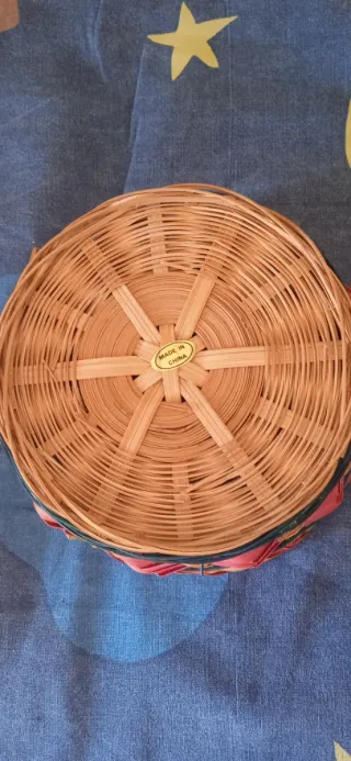 Cestino rotondo intrecciato