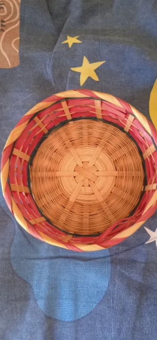 Cestino rotondo intrecciato