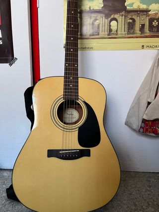 Fender CD-60 NAT Guitarra Acústica con funda