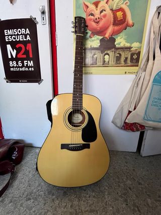 Fender CD-60 NAT Guitarra Acústica con funda