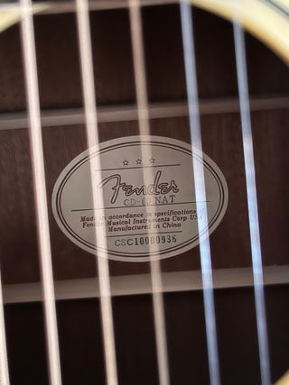 Fender CD-60 NAT Guitarra Acústica con funda