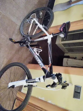 Bicicleta Sound SR Suntour