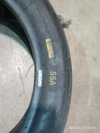 Slicks  Michelin 17