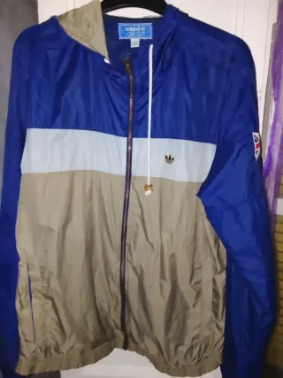 Chaqueta años 90 de Adidas