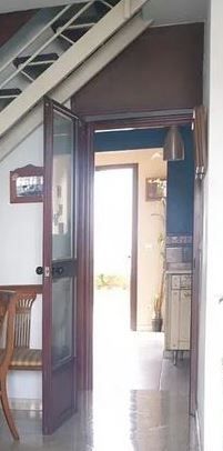 Puerta aluminio y cristal marrón