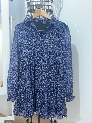Vestido de Bershka floral. NUEVO A ESTRENAR