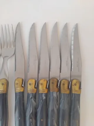 Cuchillos y tenedores Laguiole 6/12 pax