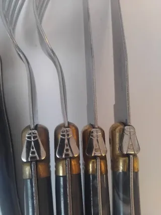 Cuchillos y tenedores Laguiole 6/12 pax