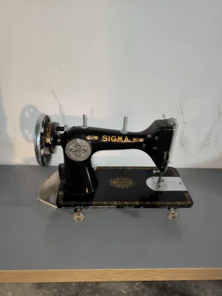 Máquina de coser antigua Sigma