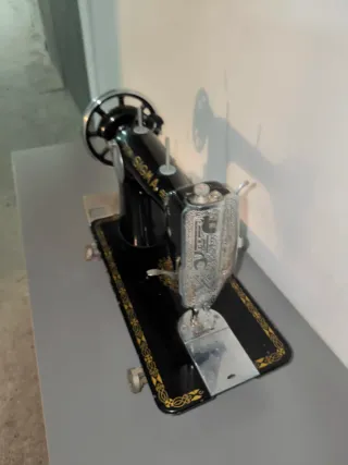Máquina de coser antigua Sigma