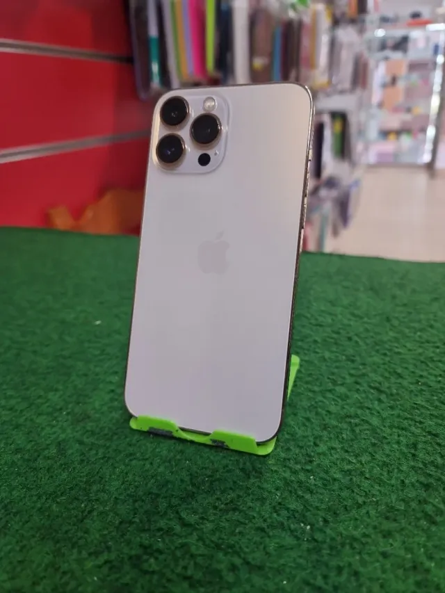 iPhone 13 Pro Max 256GB dorado