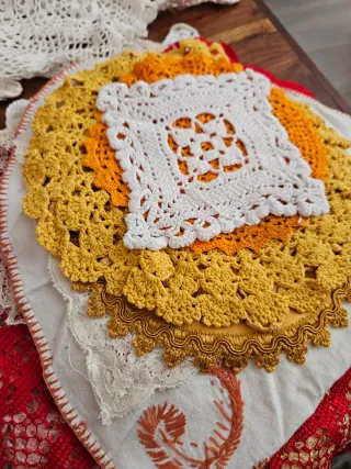 Lotto centrini uncinetto verdi e bianchi nuovi 50