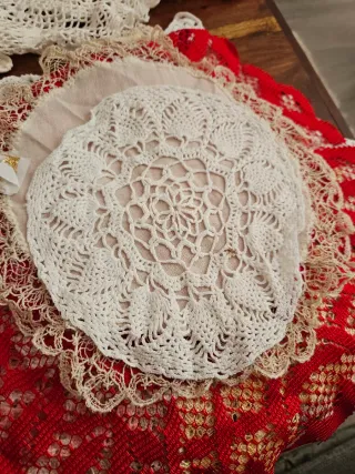 Lotto centrini uncinetto verdi e bianchi nuovi 50