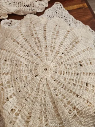 Lotto centrini uncinetto verdi e bianchi nuovi 50