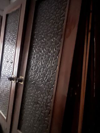Puertas antiguas de madera con cristal