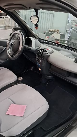 Smart City Coupe del año 2002.