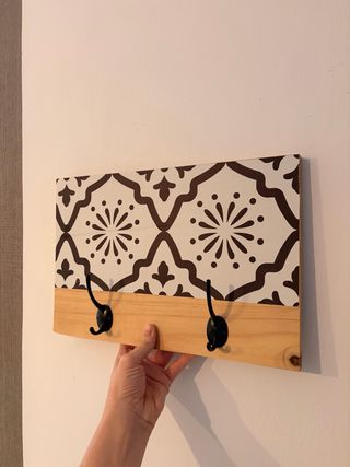 Colgador rústico madera y metal