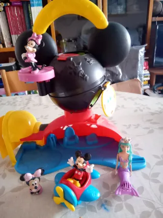 Casa Mickey Mouse y muñecos