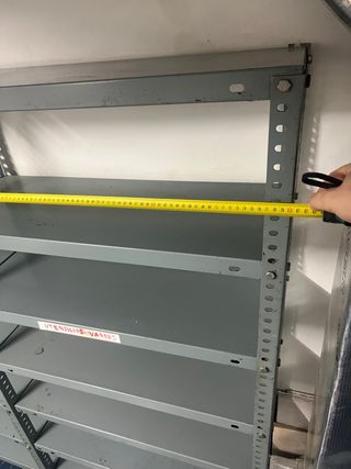 Estanterías metálicas grises (3 unidades)