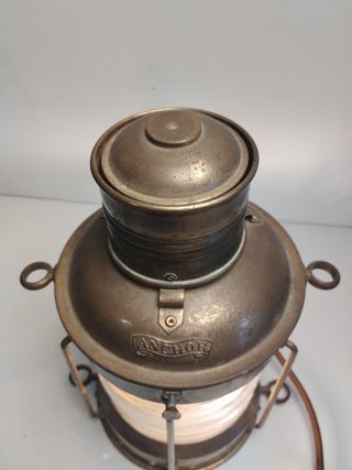 Lámpara de barco antigua ANCHOR de latón