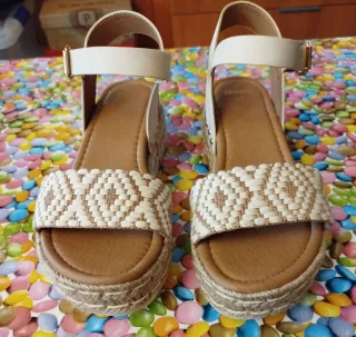 Sandalias nuevas para mujer crema, beige y marron