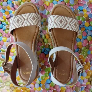 Sandalias nuevas para mujer crema, beige y marron