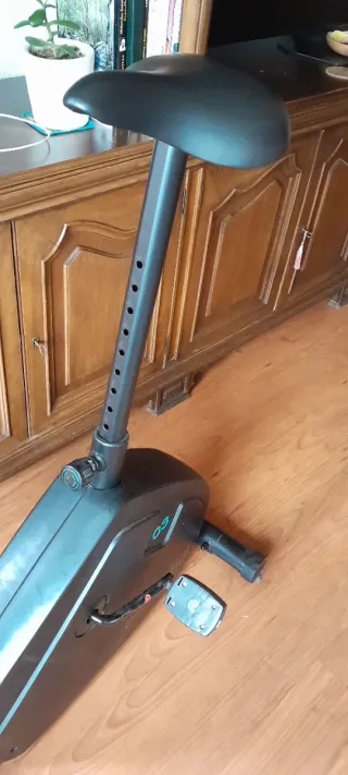 Bicicleta estátiaca Domyos Essential 03