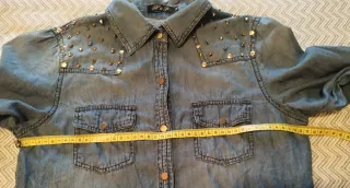Camisa vaquera M con tachuelas