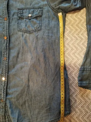 Camisa vaquera M con tachuelas