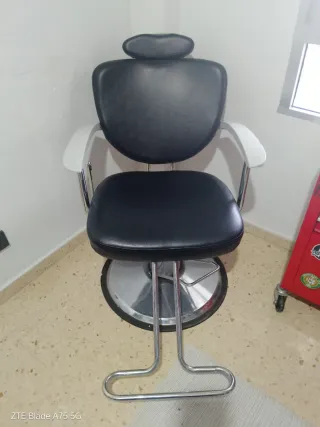 Sillón de Barbero Negro y Plateado