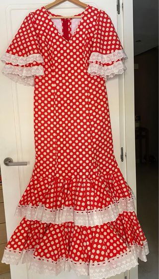 Traje de flamenca rojo y blanco