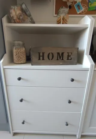 Aparador blanco y madera