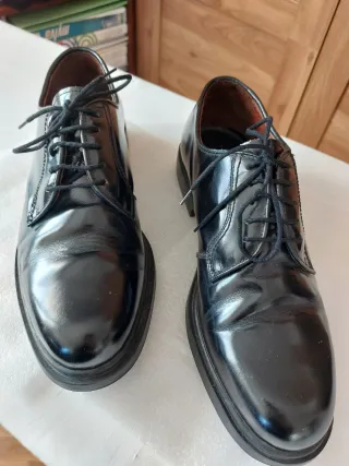 Zapatos de piel negros cosidos a mano T41