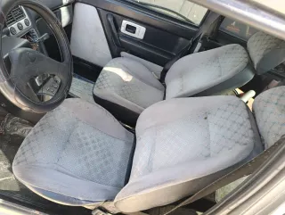 Coche sin carnet gris