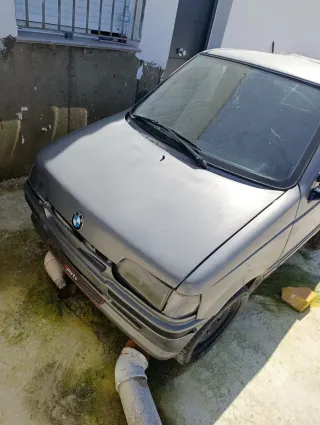 Coche sin carnet gris