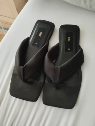 Sandalias Zara negras talla 38