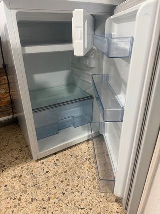 Nevera Ejecutiva Hisense Blanca