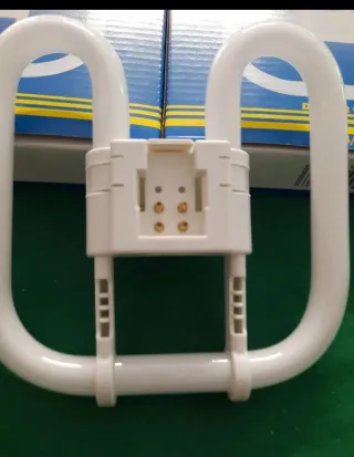 4 pezzi €6,00. Lampada fluorescente 4 Pin 21W IMPE