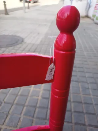 Mecedora infantil roja