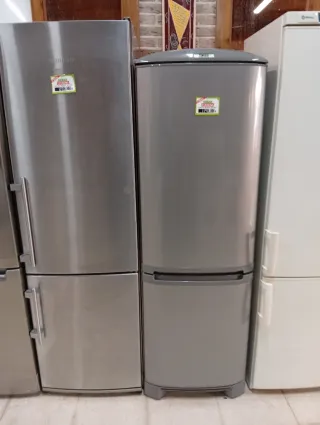 Nevera Zanussi gris inox