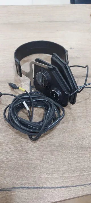 Marantz HP-1DB Surround Headphones