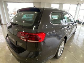 VOLKSWAGEN Passat Variant Executive 2.0 TDI 110kW DSG