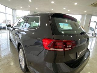VOLKSWAGEN Passat Variant Executive 2.0 TDI 110kW DSG