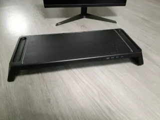 Soporte Monitor con Luz y USB