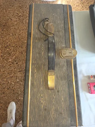 Máquina de escribir antigua Andina Nova