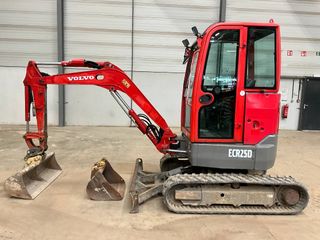 Mini Excavadora Volvo ECR25D
