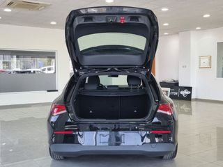 MERCEDES-BENZ CLA CLA 200 D DCT 4MATIC Shooting Brake