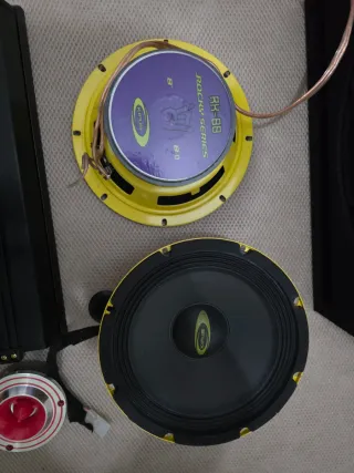 Equipo de Sonido Crunch: Subwoofer, Amplificador y